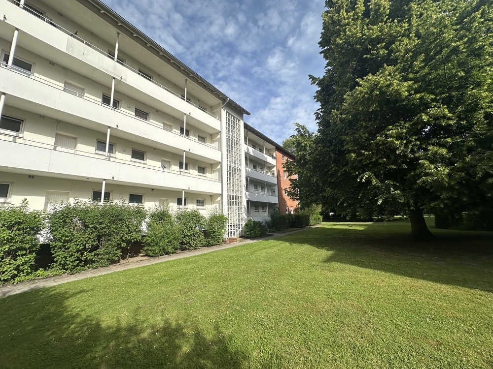 Außenansicht Hinterhaus mit Treppenaufgang links