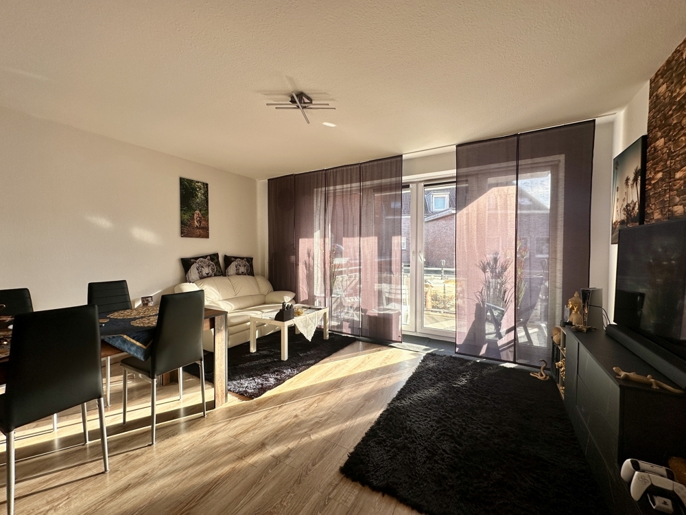 Sonnig Wohnen mit Balkon