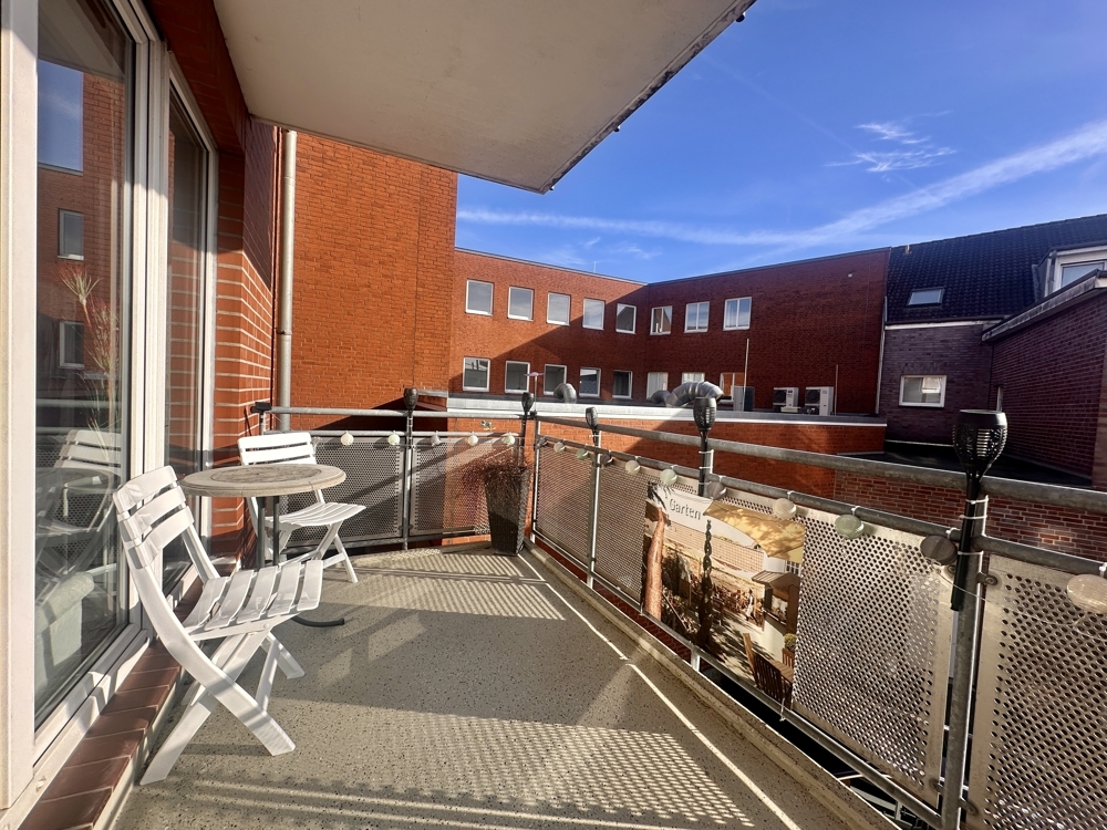 Geräumiger Sonnenbalkon