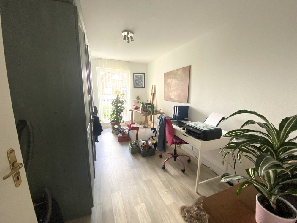 Büro o. Kinderzimmer im OG