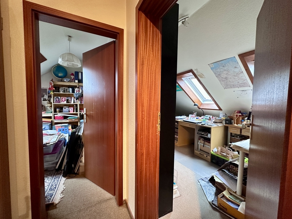 2 Zimmer im Spitzboden