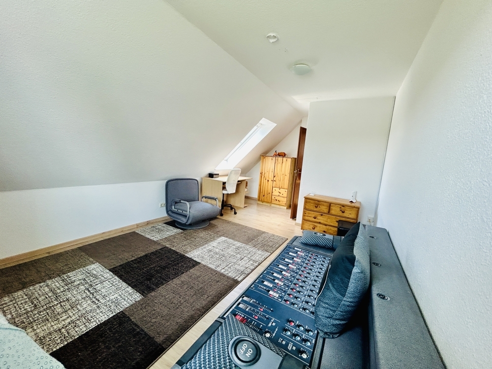 Schlafzimmer 3 hell und gemütlich