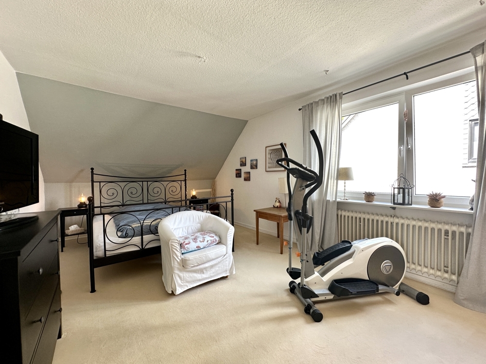 DG : Schlafzimmer 1