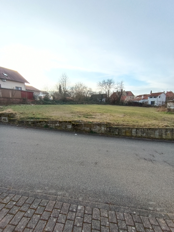 Grundstück von der Straße