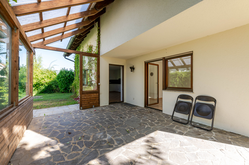 überdachte Terrasse