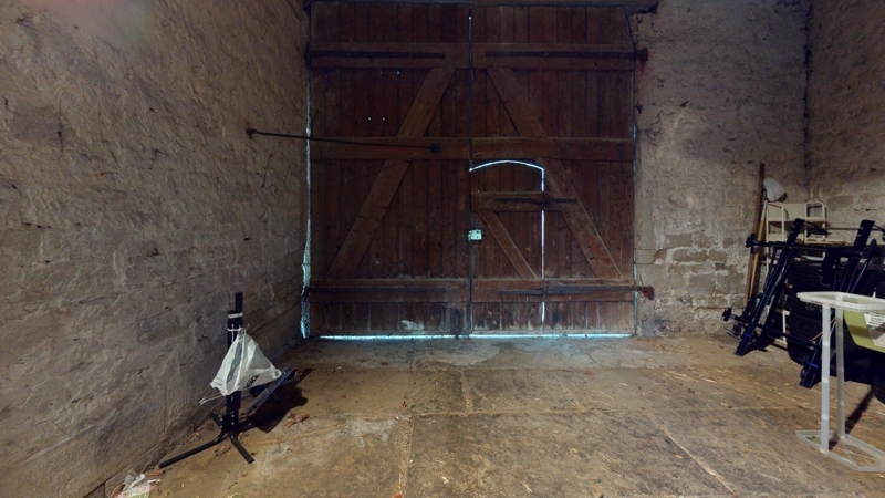 Scheune / Durchfahrt