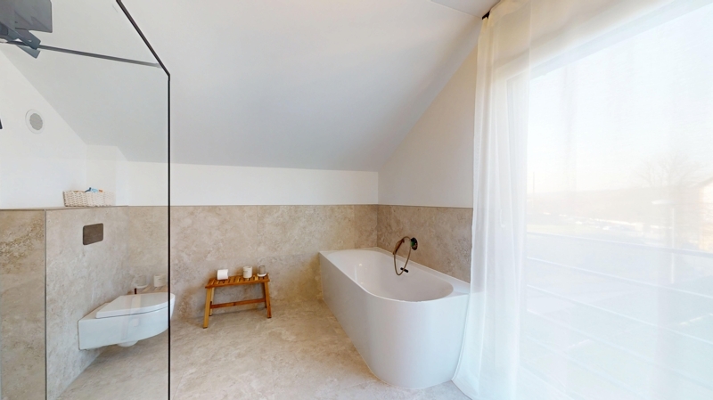 helles, wunderschönes Bad