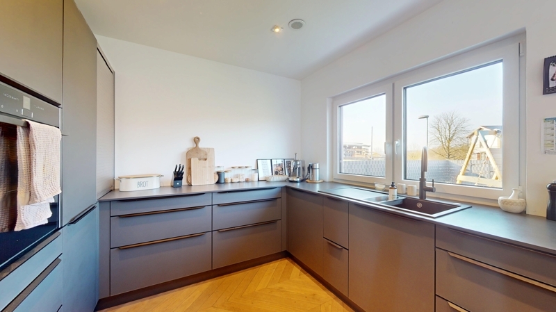 die Küche bietet viel Platz