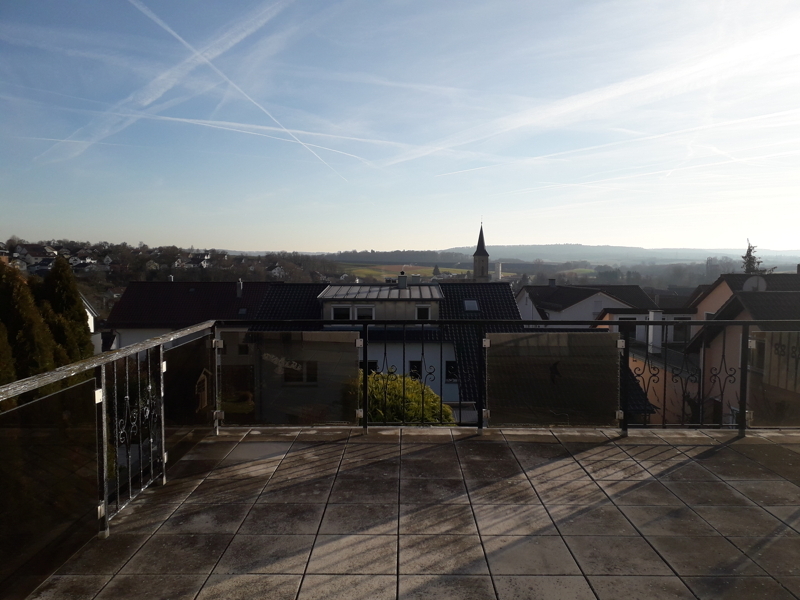 Ausblick vom Balkon OG.