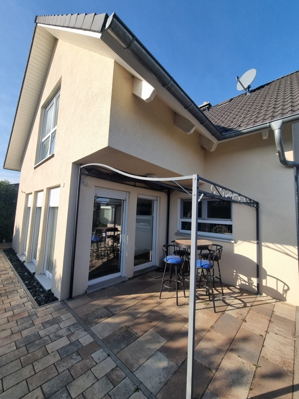 Terrasse mit gemütlichen Außenbereich