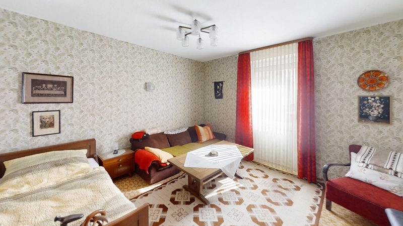 Geräumiges Schlafzimmer