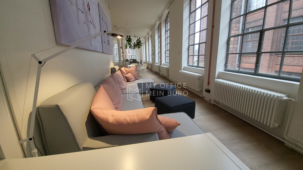 Loungecke II