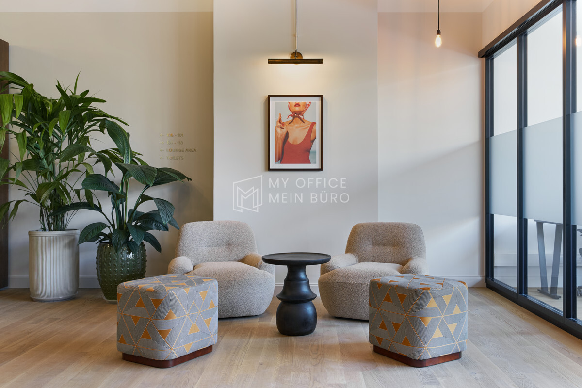 Lounge II