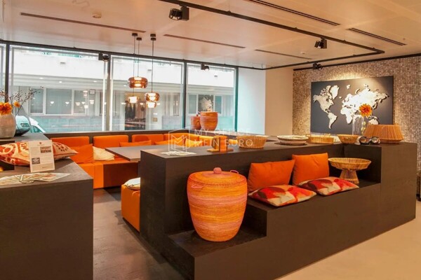 Lounge II