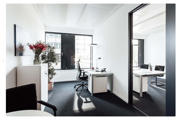 Büro mit Vorzimmer