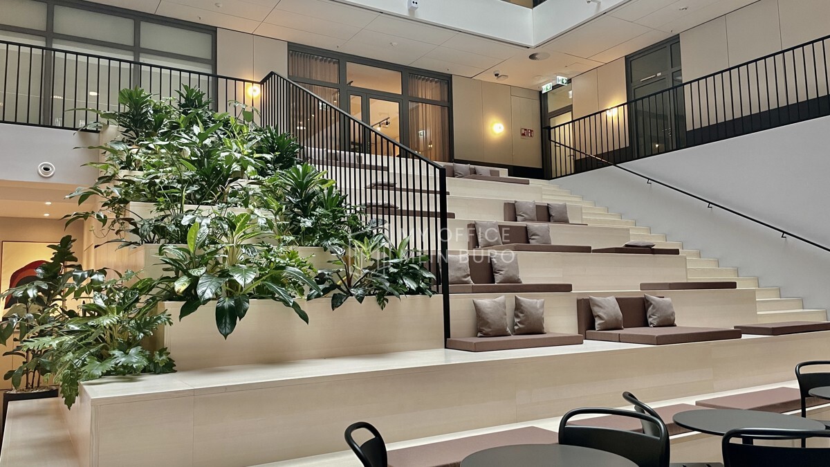 Atrium Lounge