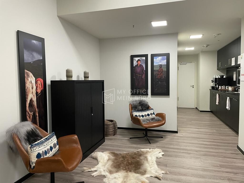 Lounge Bereich und Küche