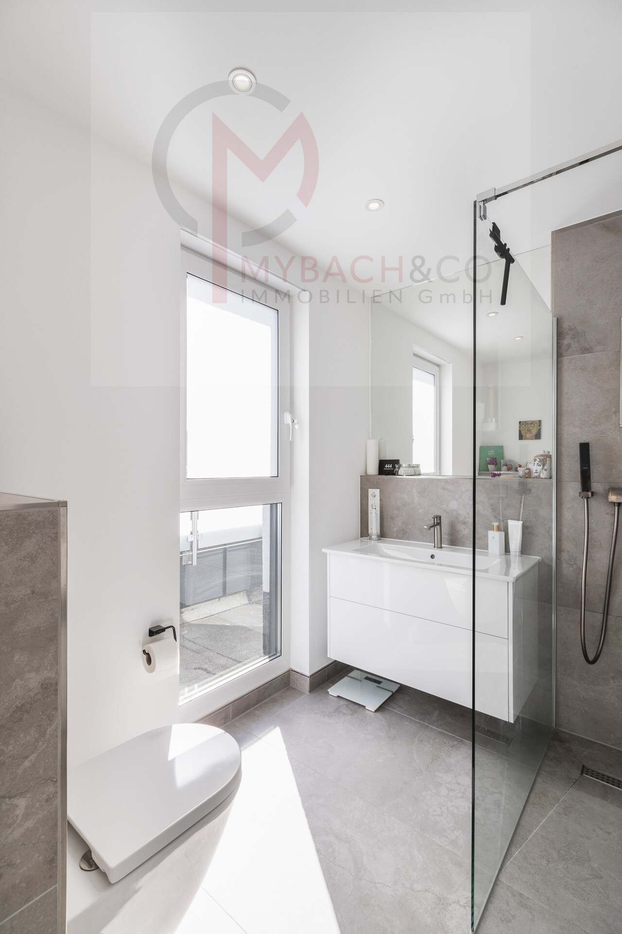 Badezimmer 1 (2)