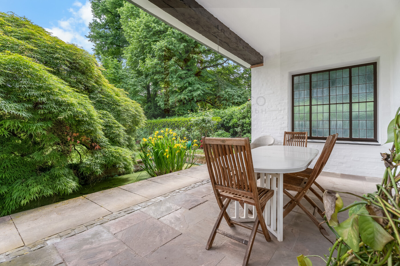 überdachte Terrasse