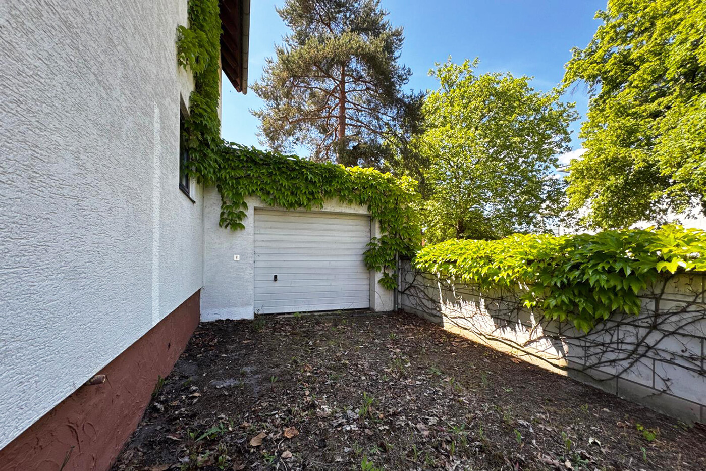 Garage + Stellplatz