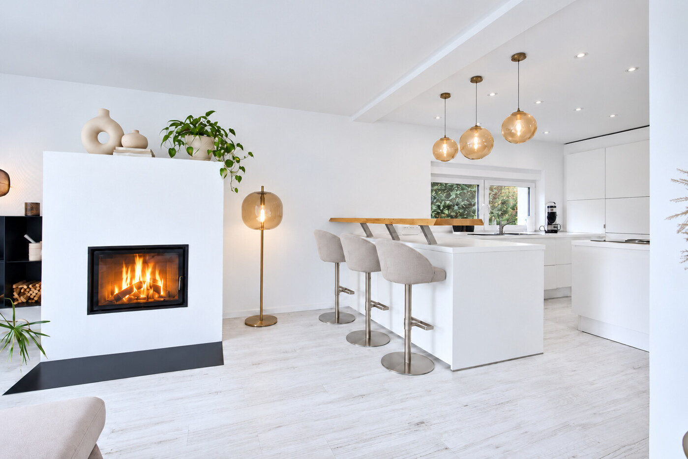 EG-Wohnbereich mit Kamin