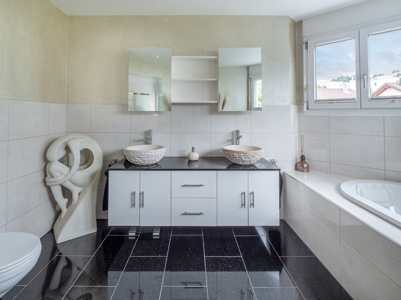 12.343_Eltern-Badezimmer_Haus_Zufikon