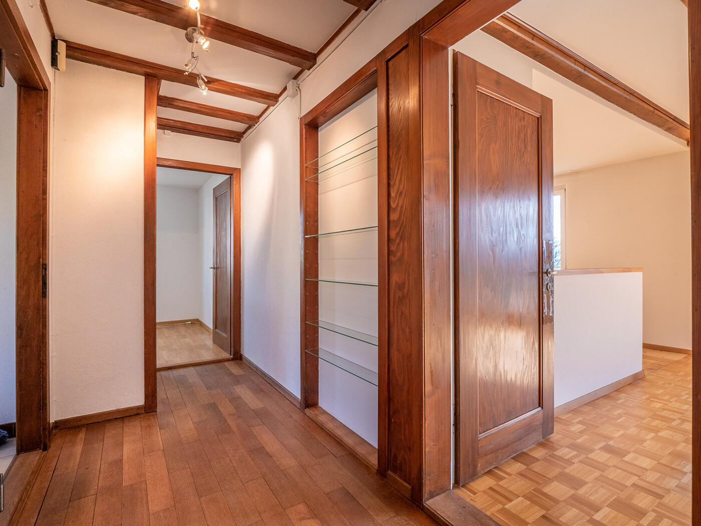 04_283_Eingangsbereich-Gang_Haus_Maennedorf