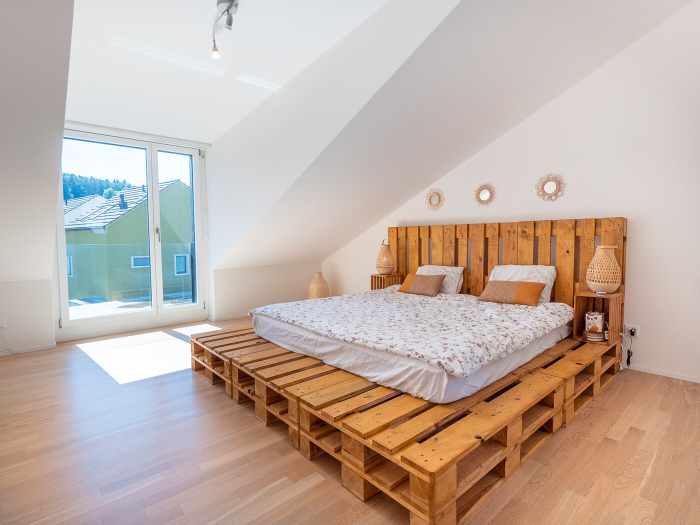 07_827_Schlafzimmer-Eltern_Reihenhaus_Huettikon (1 von 1) Kopie