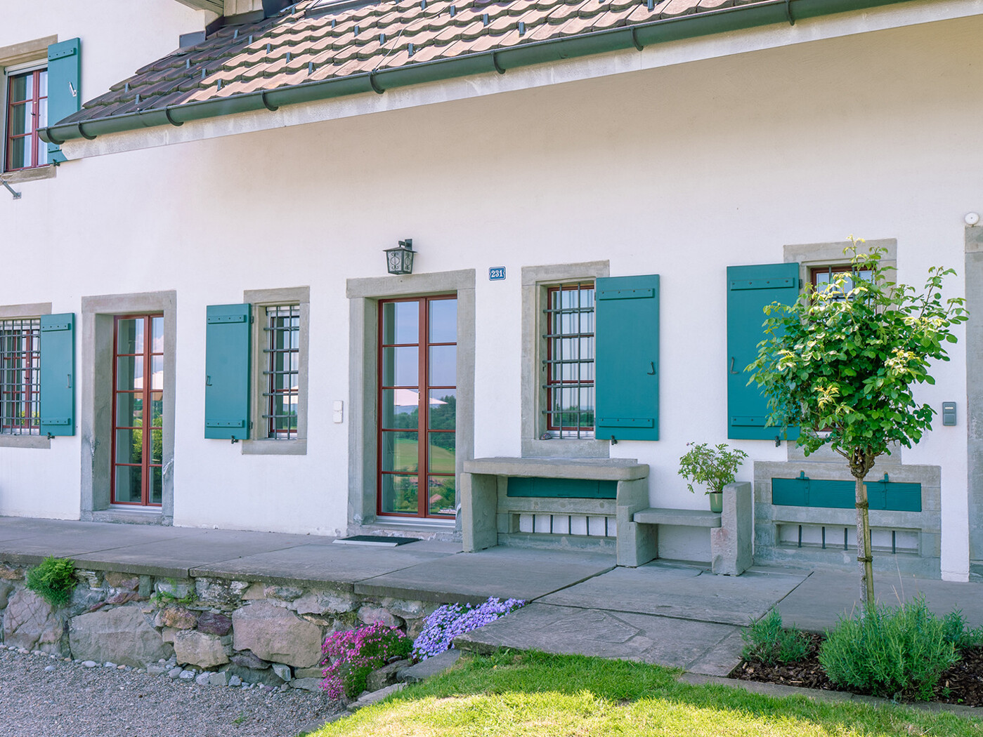 06. 124_Fronansicht_Sitzplatz_Stirnfront_Schoenenberg (1 von 1) Kopie