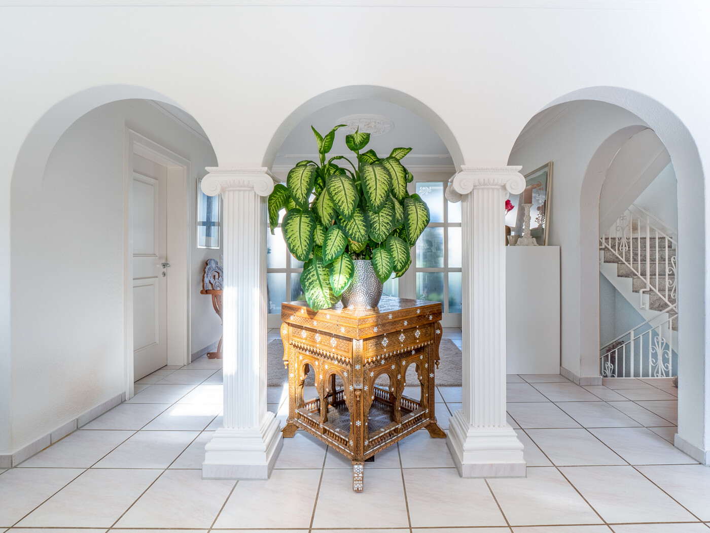 03_671_Eingangsbereich-Pflanze_Haus-Bennau