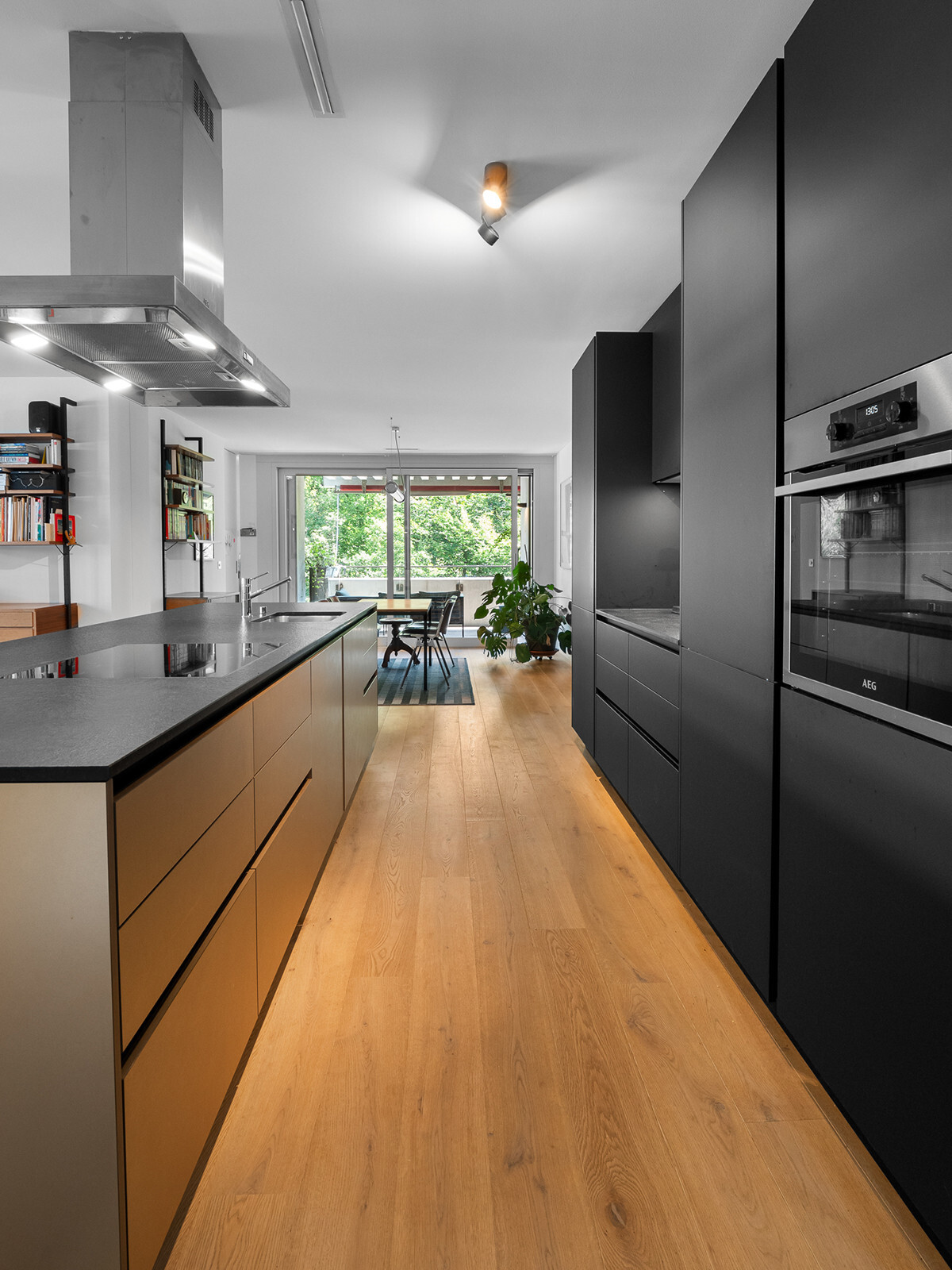 06.868_Küche_Wohnung_Tuchmacherstrasse_28.08.2024_NSH