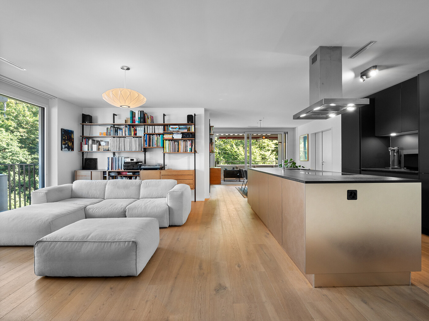 05.910_Küche_Wohnzimmer_Wohnung_Tuchmacherstrasse_28.08.2024_NSH