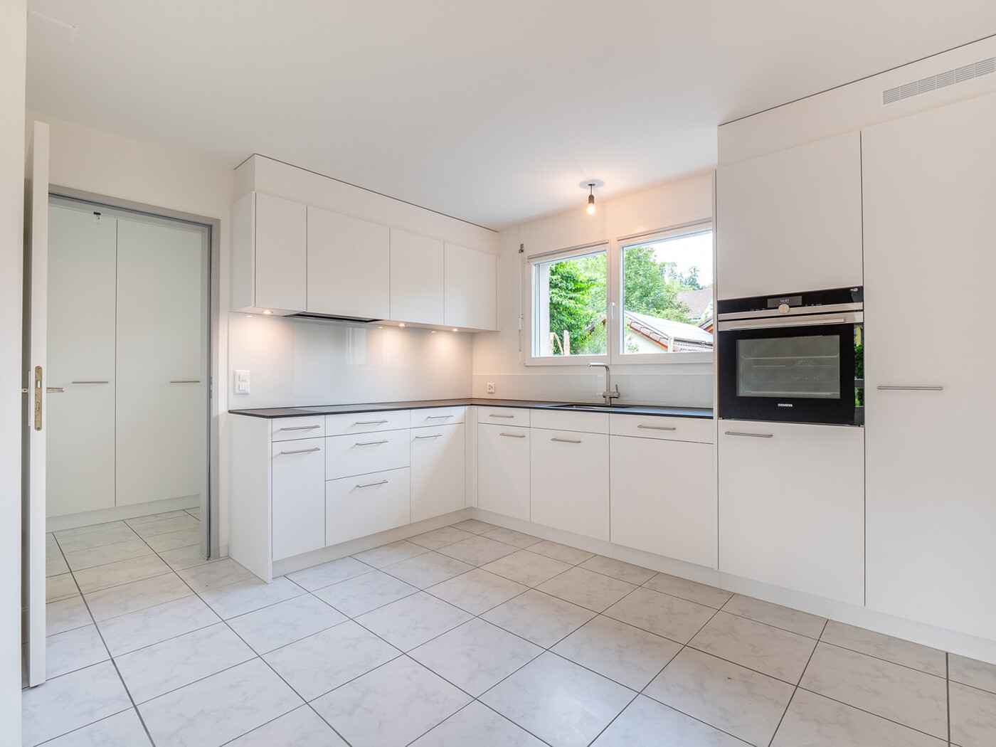 10.481_Küche_Haus_Hölstein_28.07.2024_NSH