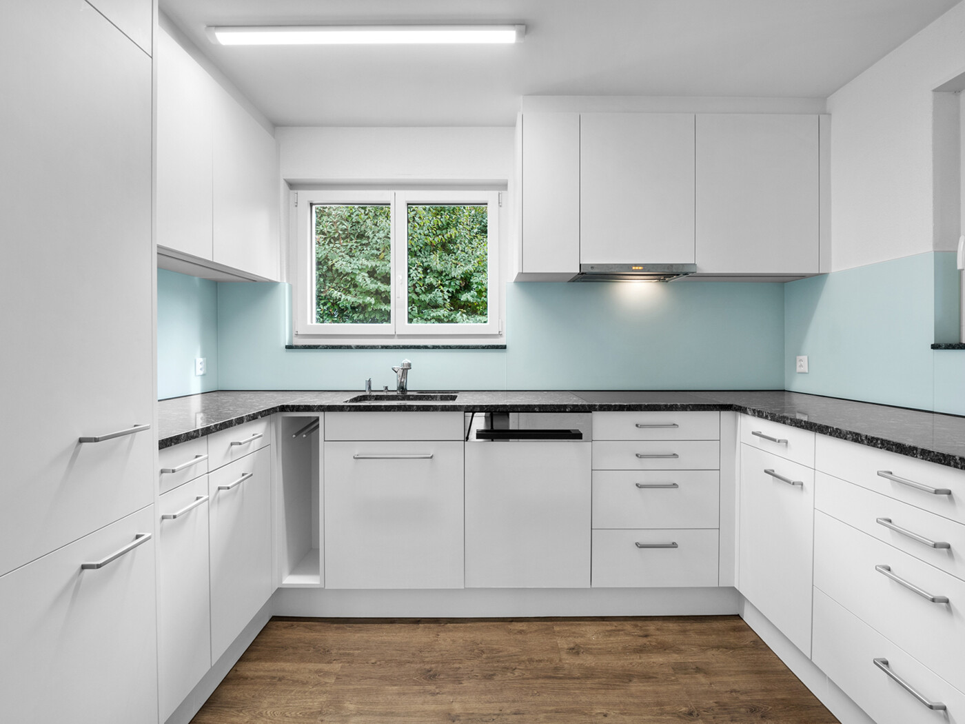 09.715 Küche Haus Hirsächerstrasse 5_Wettswil_06.10.2024_NSH