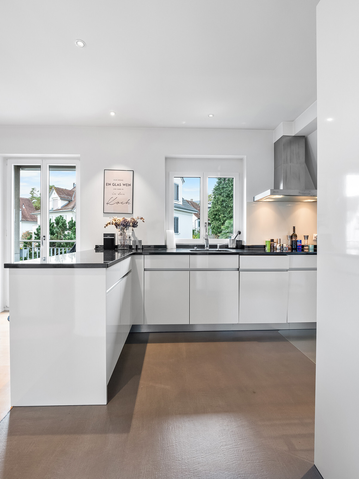 11. 019 Mehrfamilien-Haus Rüschlikon 10.2024_NSH