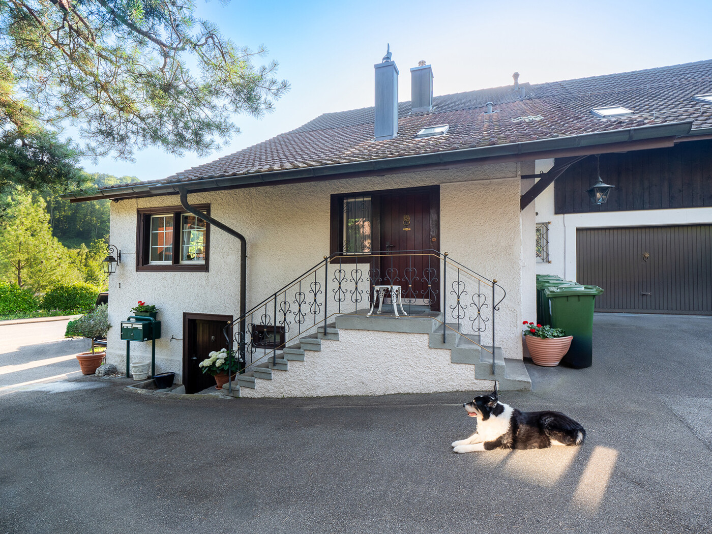 13.316_Aussenbereichh_Haus_Landikon_18.07.2024_NSH