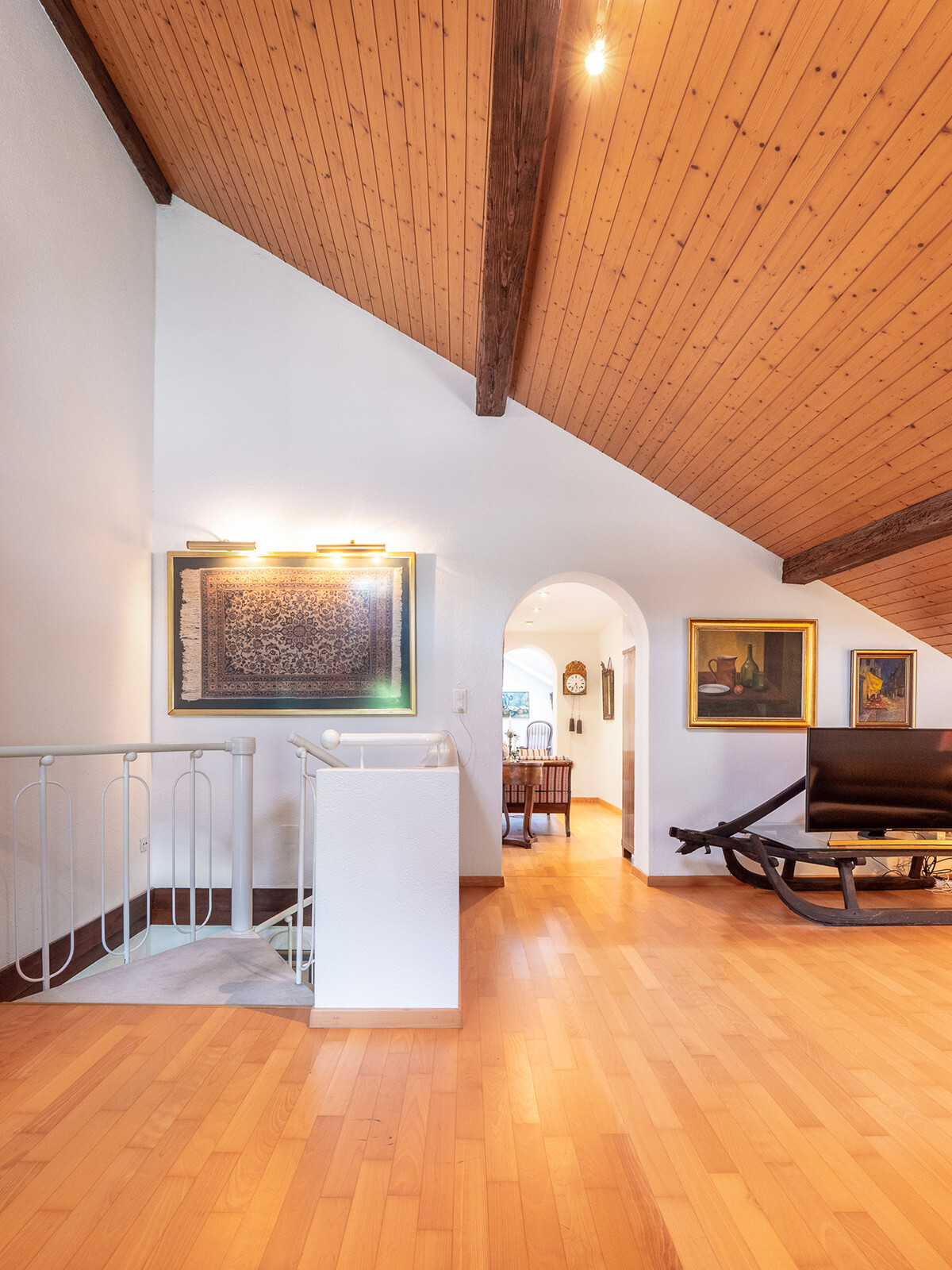 02.223_Fernsehzimmer_Haus_Landikon_18.07.2024_NSH