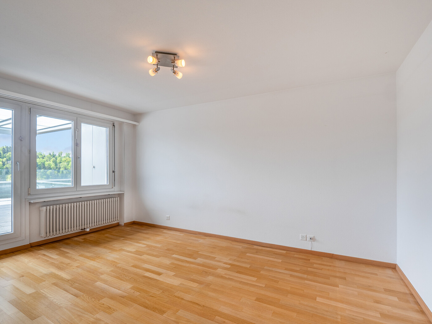 14.541_Elternzimmer_Wohnung-Stallikon_30.04.2024_NSH