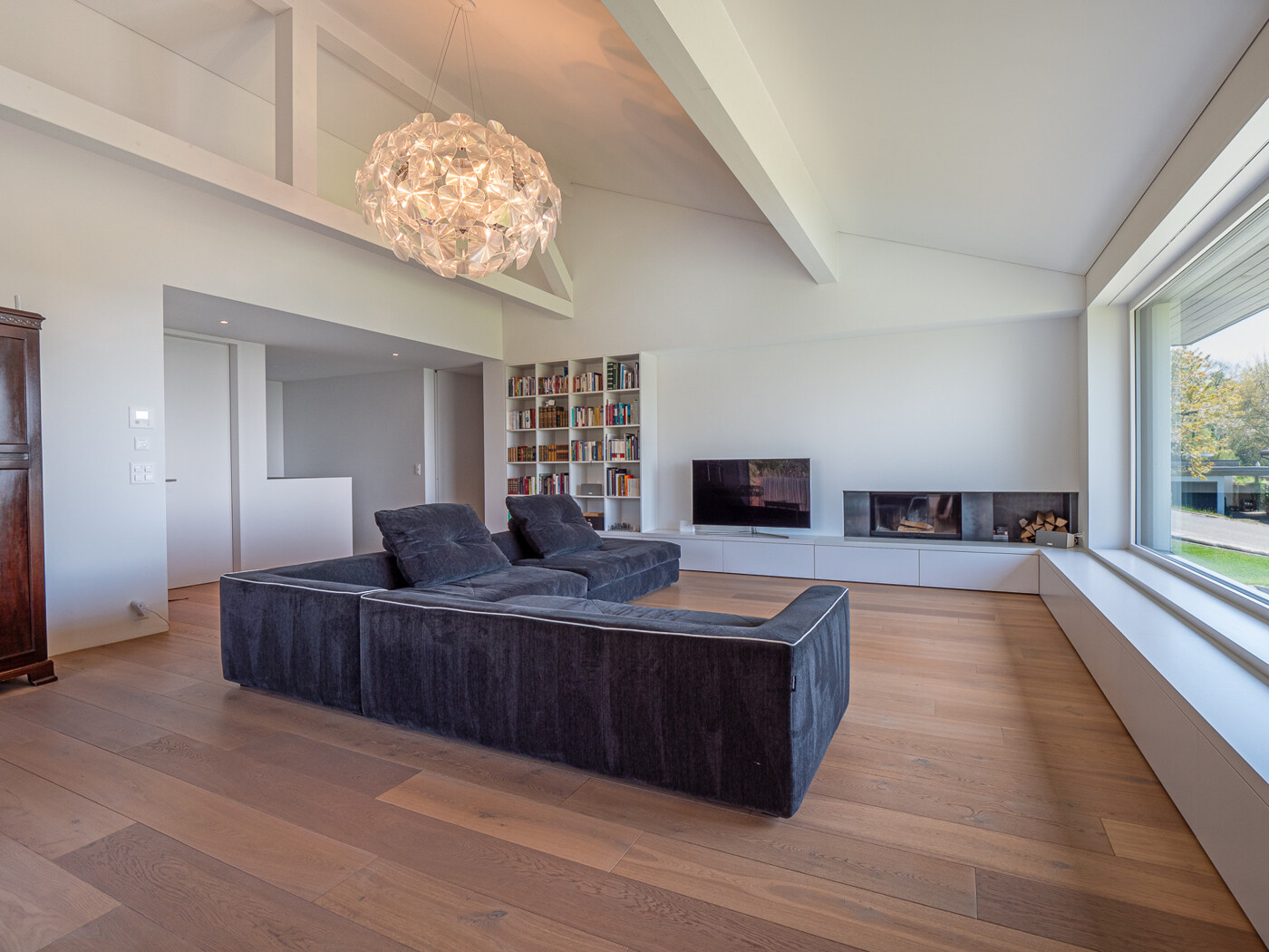 17. 622_Wohnzimmer_Haus-Aeugst