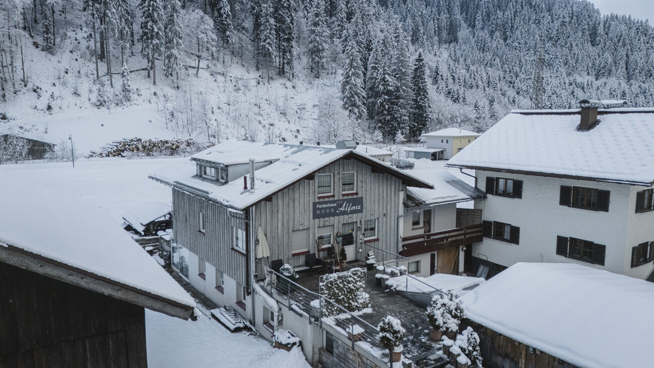 Hausansicht Winter