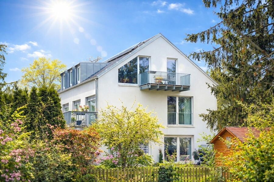 Hausansicht vom Park aus