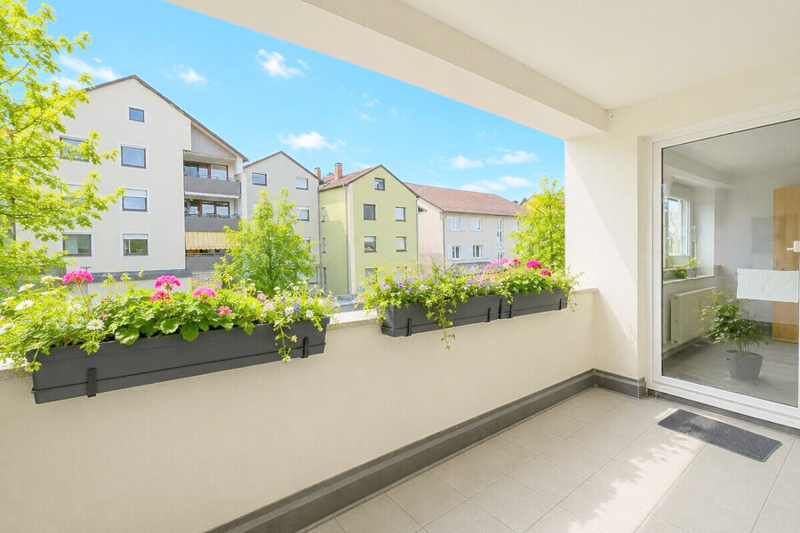 Balkonblick auf die Stadtlandschaft