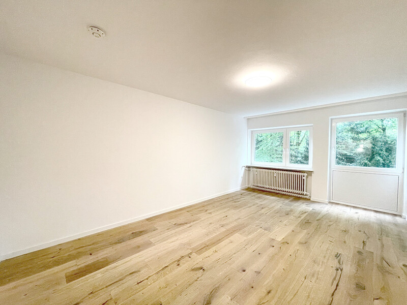 Großer heller Wohnraum