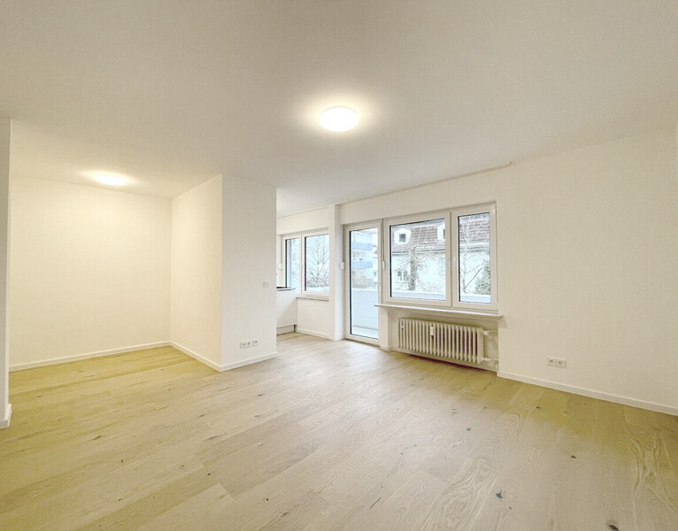 Sehr großer Wohnraum mit Schlafnische