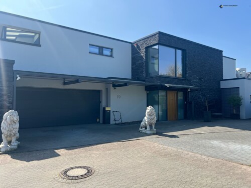 8fb402ba-c44a-4079-be78-3236ca675f0d