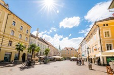 sommer_2020_innenstadt_alter_platz_c-michael_stabentheiner_1_jpg