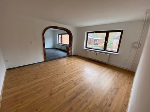 Wohnbereich mit Durchgang