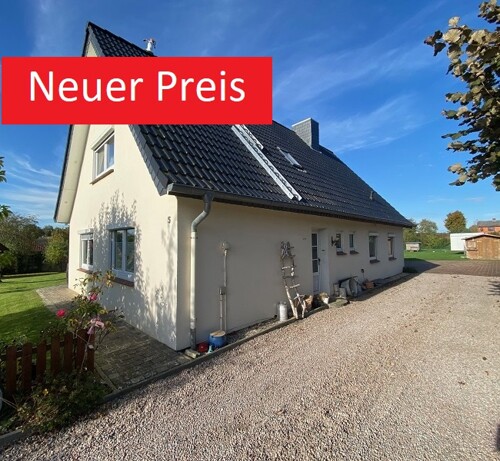 Giebelansicht und Eingang