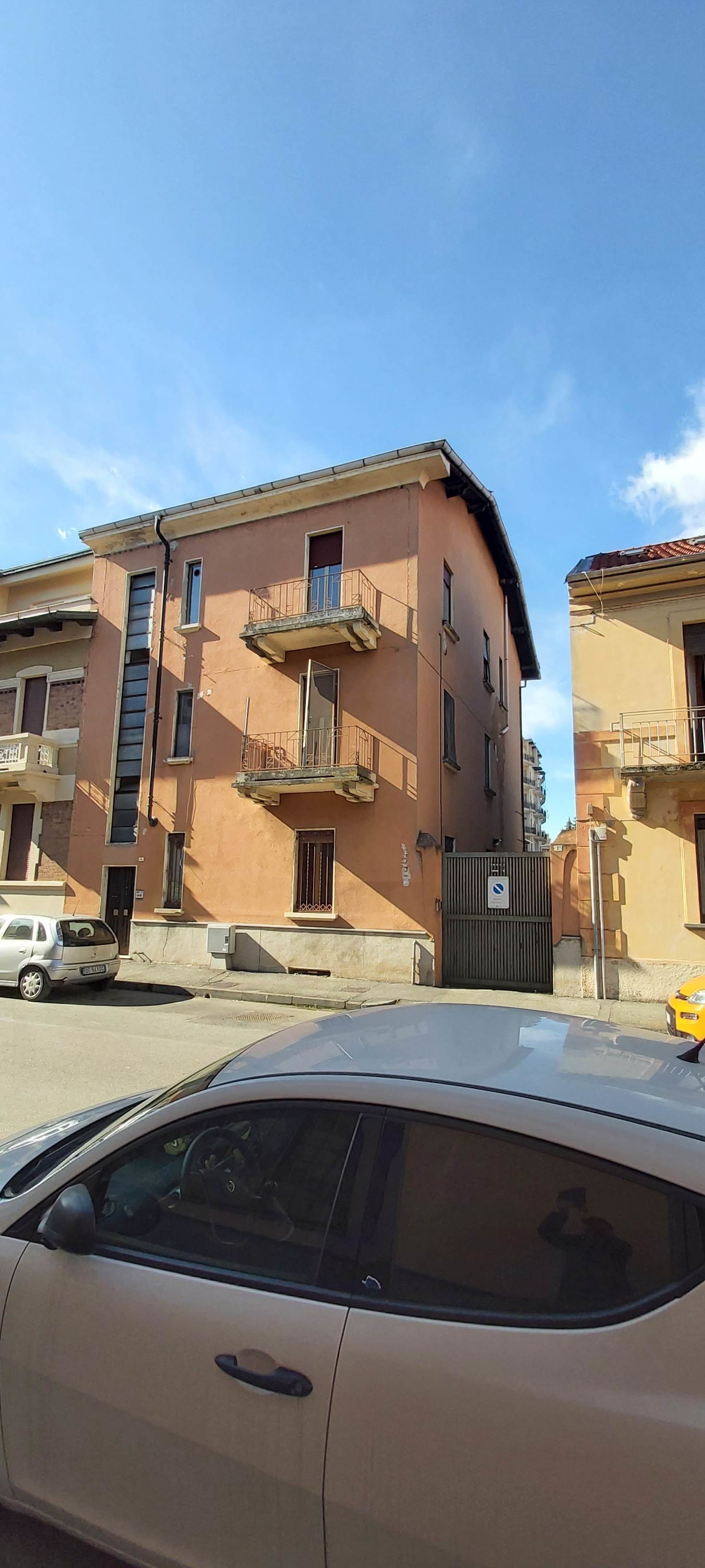 Casa Indipendente in vendita in Via Precerutti 4, Novara