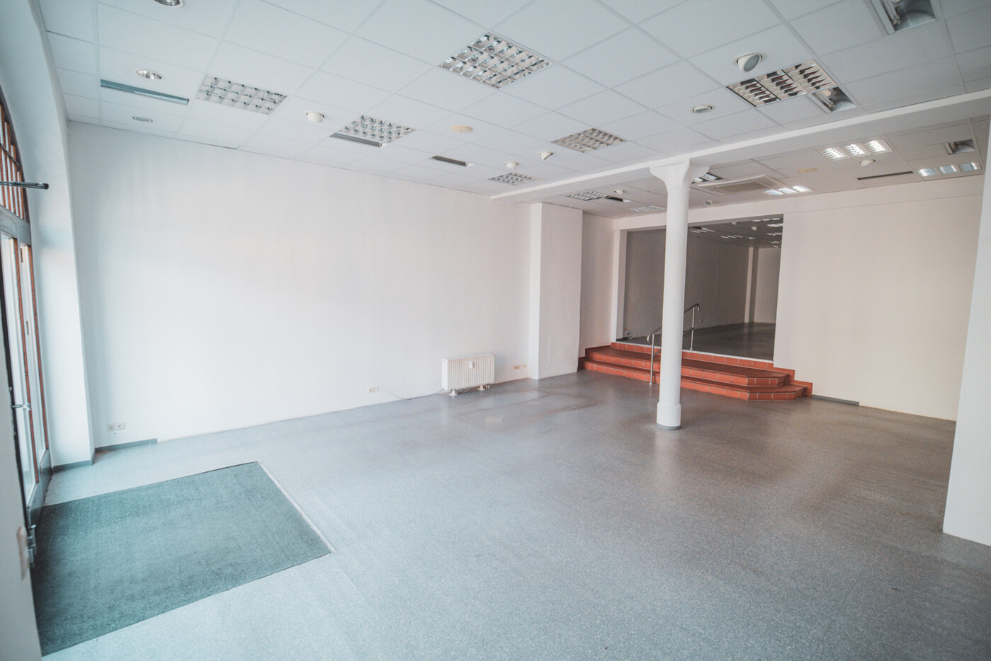 untere Verkaufsfläche